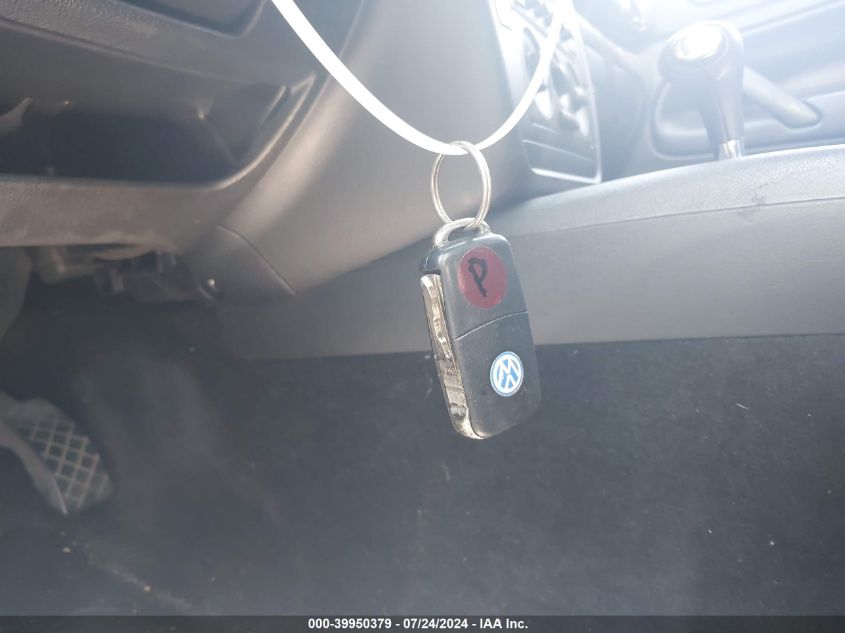 2002 Volkswagen Passat Gls VIN: WVWVD63B42E376975 Lot: 39950379