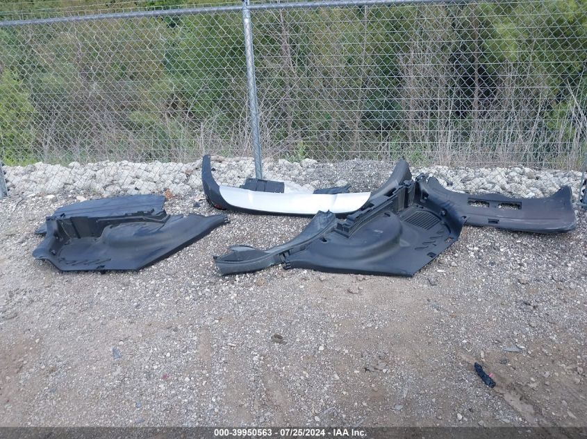 2017 Toyota Rav4 Xle VIN: JTMRFREV7HJ111469 Lot: 39950563