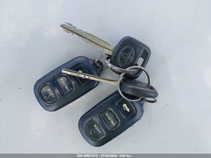 2003 Toyota Camry Le/Se/Xle VIN: 4T1BE32K23U740331 Lot: 39951015