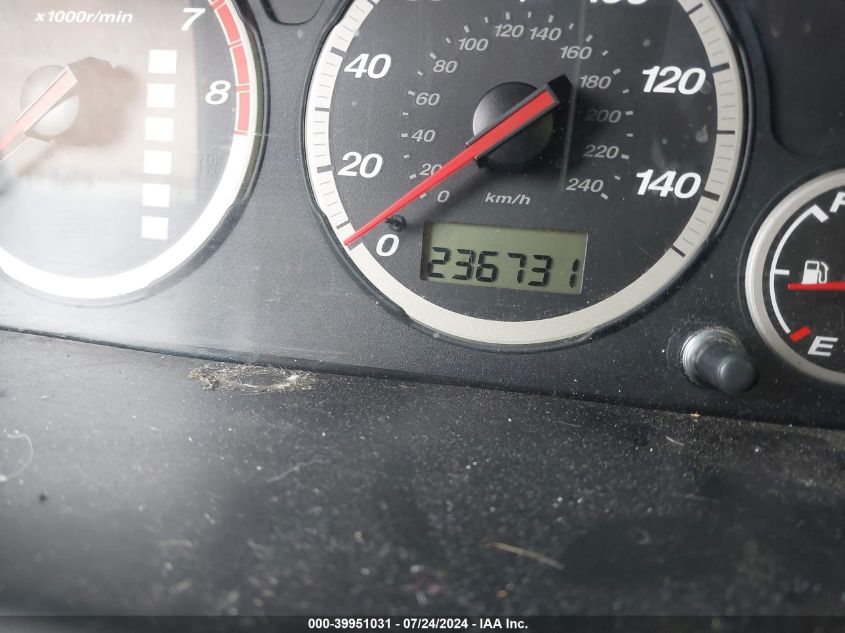 2004 Honda Cr-V Lx VIN: JHLRD68404C015983 Lot: 39951031