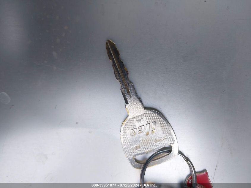 2001 Chevrolet Suburban 1500 Lt VIN: 3GNEC16T11G129146 Lot: 39951077