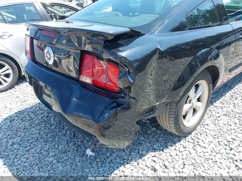 2008 Ford Mustang V6 Deluxe/V6 Premium VIN: 1ZVHT80N285103677 Lot: 39951142