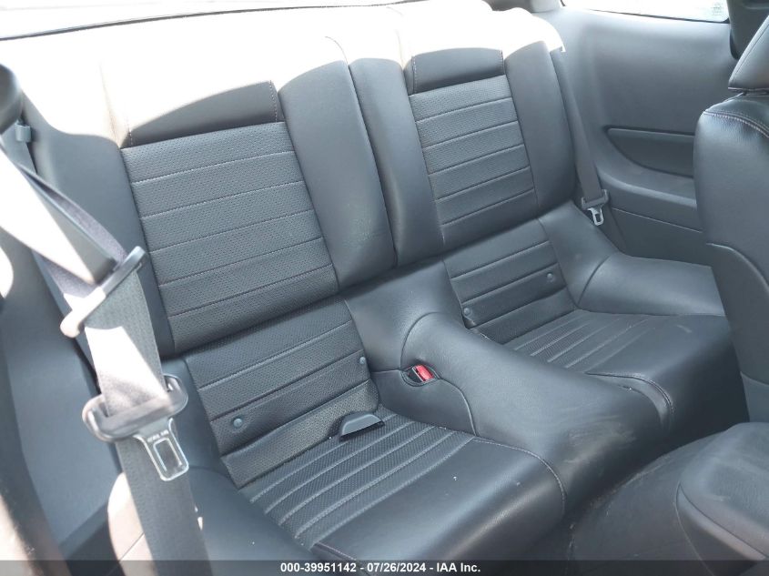 2008 Ford Mustang V6 Deluxe/V6 Premium VIN: 1ZVHT80N285103677 Lot: 39951142