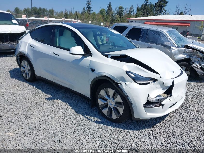 7SAYGAEE5RF077456 2024 TESLA MODEL Y - Image 1