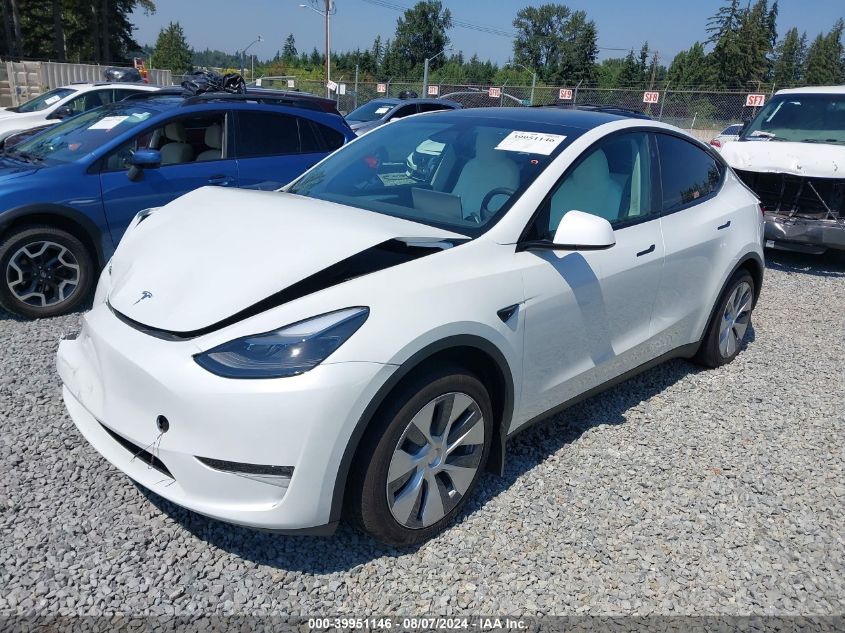 7SAYGAEE5RF077456 2024 TESLA MODEL Y - Image 2