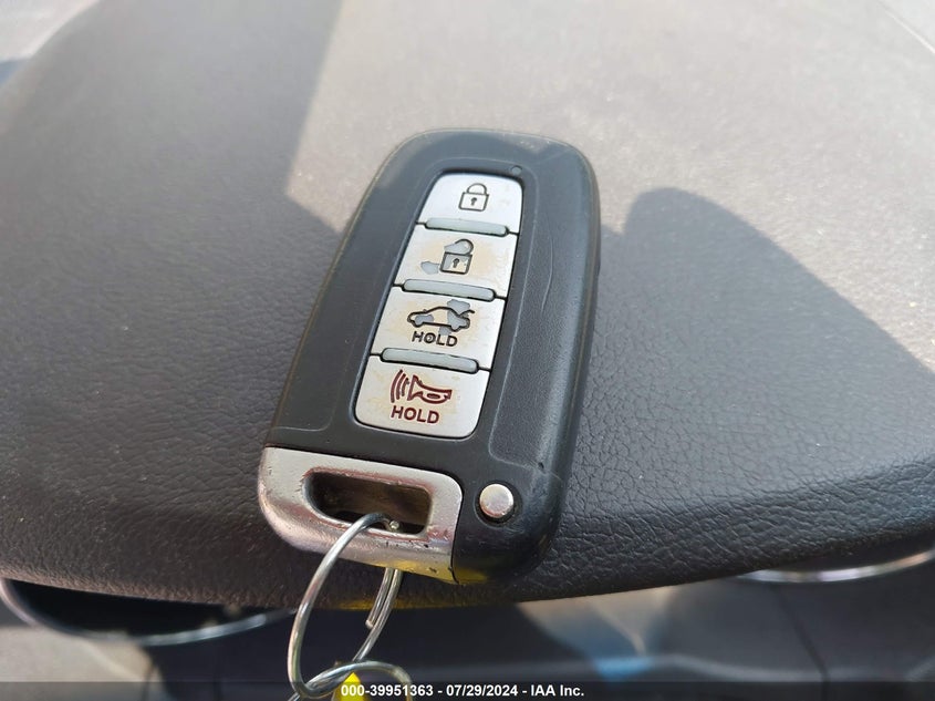 2012 Hyundai Sonata Hybrid Hybrid VIN: KMHEC4A40CA032320 Lot: 39951363