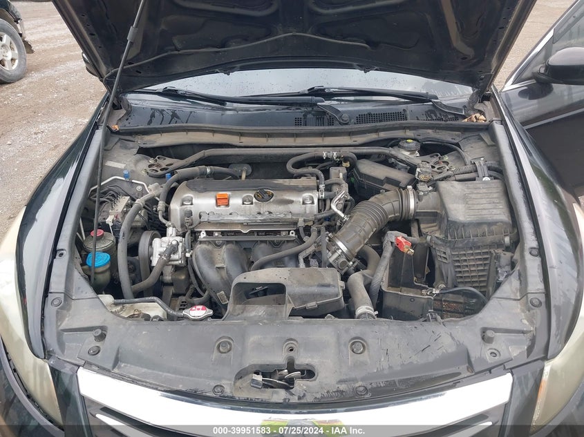 2011 Honda Accord 2.4 Ex VIN: 1HGCP2F73BA105400 Lot: 39951583