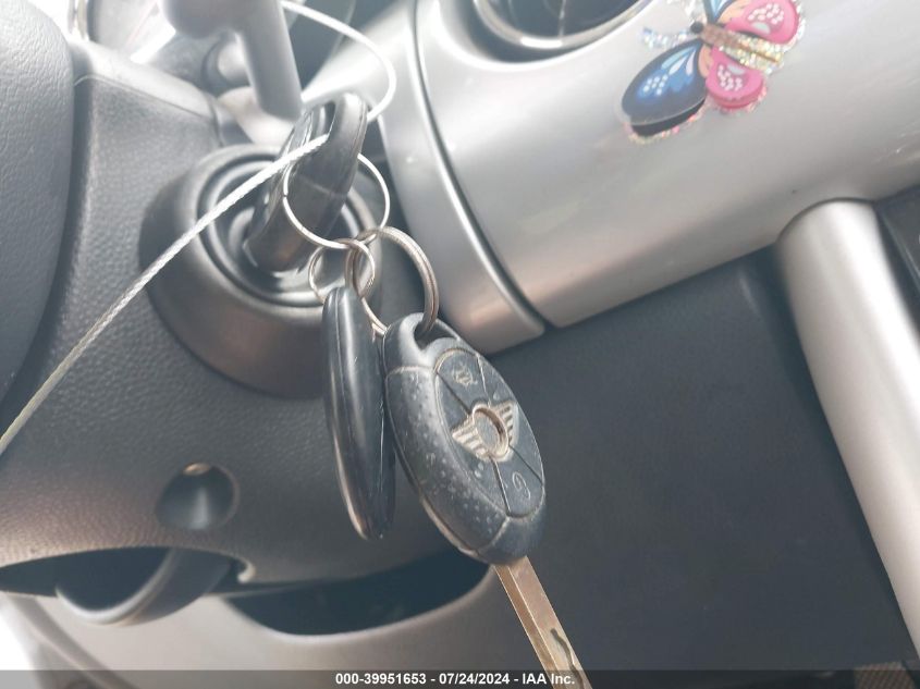 2005 Mini Cooper VIN: WMWRC33495TJ67555 Lot: 39951653