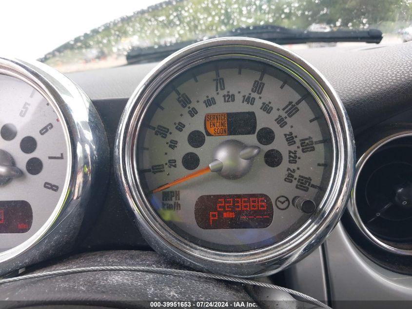 2005 Mini Cooper VIN: WMWRC33495TJ67555 Lot: 39951653