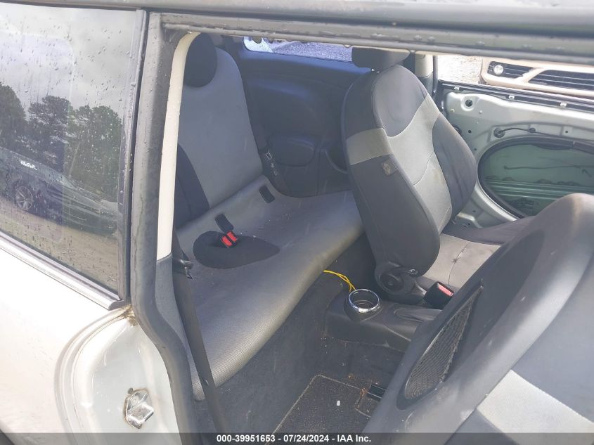 2005 Mini Cooper VIN: WMWRC33495TJ67555 Lot: 39951653