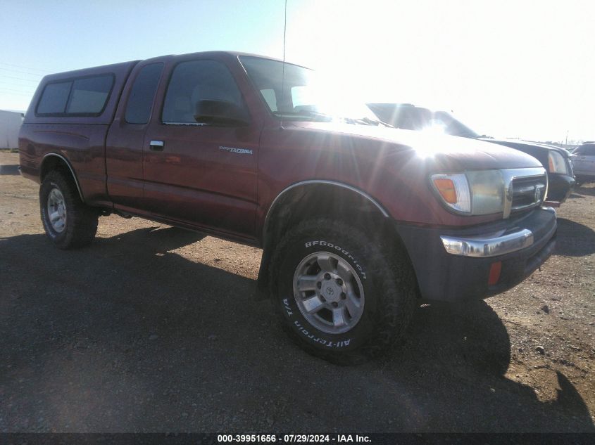 2000 Toyota Tacoma Base V6 VIN: 4TAWN72N0YZ601330 Lot: 39951656