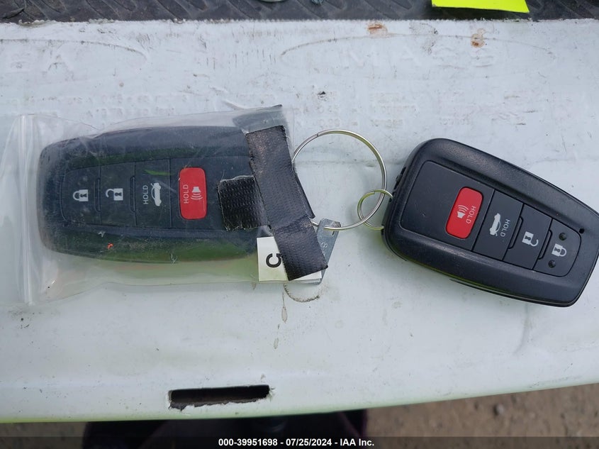 2022 TOYOTA COROLLA SE - 5YFP4MCE5NP128863