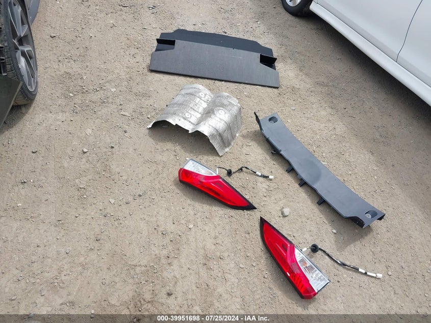 2022 TOYOTA COROLLA SE - 5YFP4MCE5NP128863