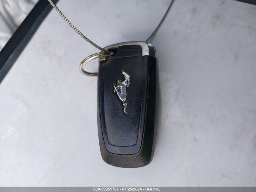 2019 Ford Mustang VIN: 1FATP8UH2K5158827 Lot: 39951707