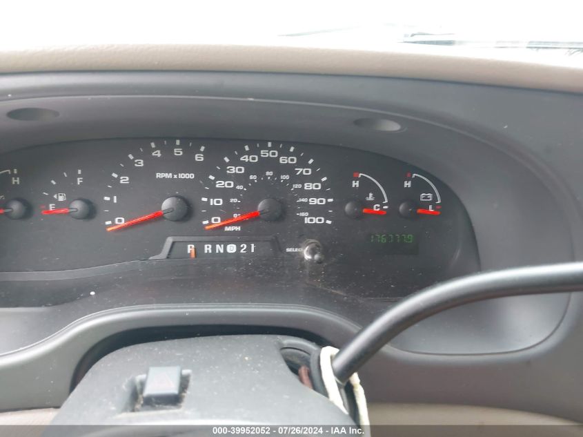 2007 Ford Econoline E350 Super Duty Wagon VIN: 1FBSS31L17DA26689 Lot: 39952052