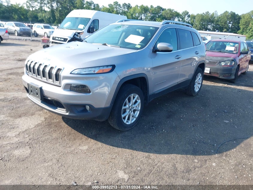 VIN 1C4PJMCS9HD213923 2017 JEEP CHEROKEE LATITUDE 4X4