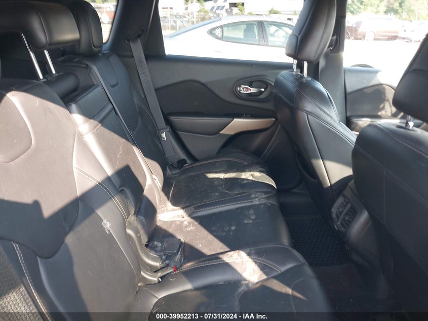 VIN 1C4PJMCS9HD213923 2017 JEEP CHEROKEE LATITUDE 4X4