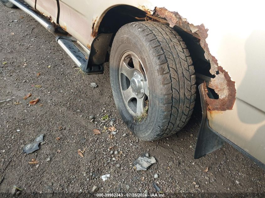 2000 Ford F-150 Lariat/Work Series/Xl/Xlt VIN: 2FTRX17L5YCA43892 Lot: 39952343