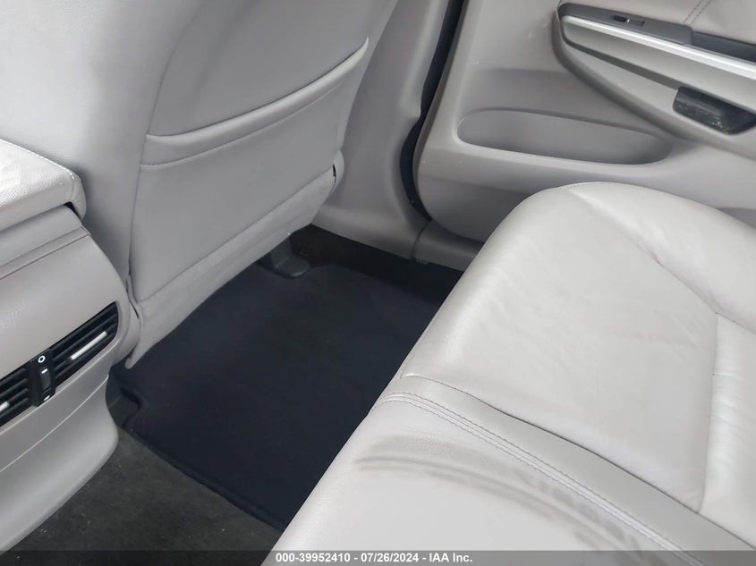 2010 Honda Accord Sdn 2.4 Ex-L/Ex-L VIN: 1HGCP2F87AA105777 Lot: 39952410