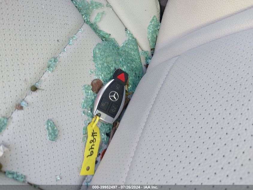 2016 Mercedes-Benz C 300 4Matic VIN: 55SWF4KB7GU109855 Lot: 39952497