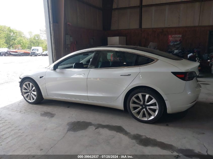 2019 Tesla Model 3 Long Range/Performance VIN: 5YJ3E1EB9KF390177 Lot: 39952537