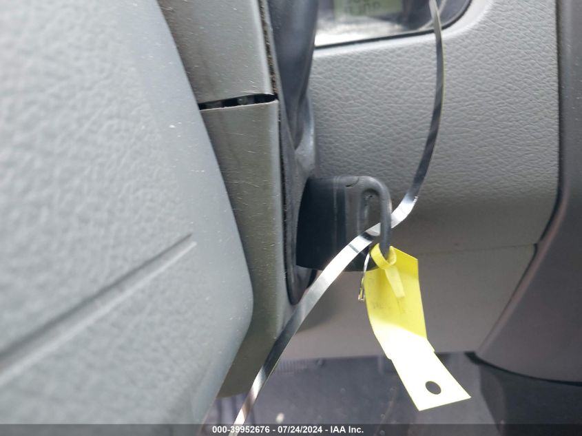 2006 Ford F-150 Lariat/Xl/Xlt VIN: 1FTPX12V86NB79005 Lot: 39952676