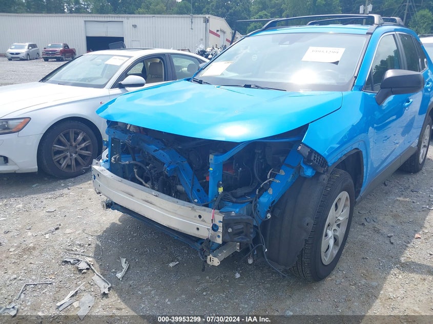 VIN JTMH1RFV4KD005785 2019 TOYOTA RAV4 LE
