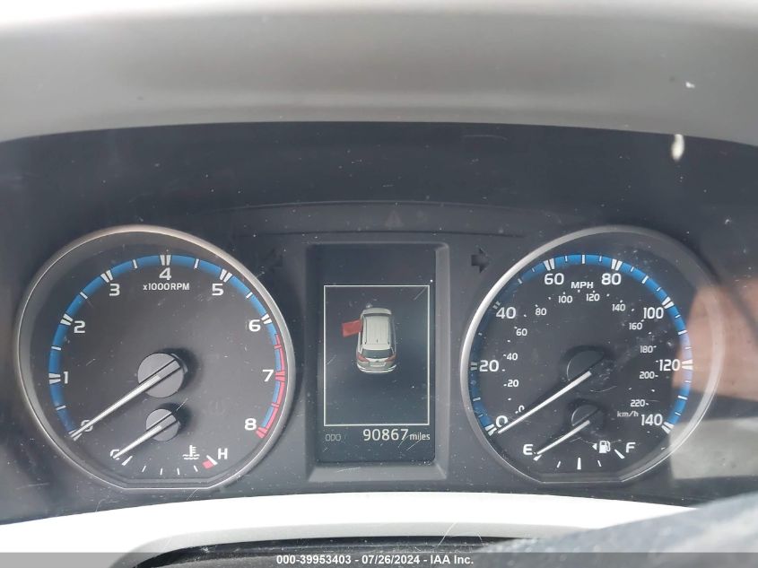 2017 Toyota Rav4 Xle VIN: 2T3RFREV8HW645470 Lot: 39953403