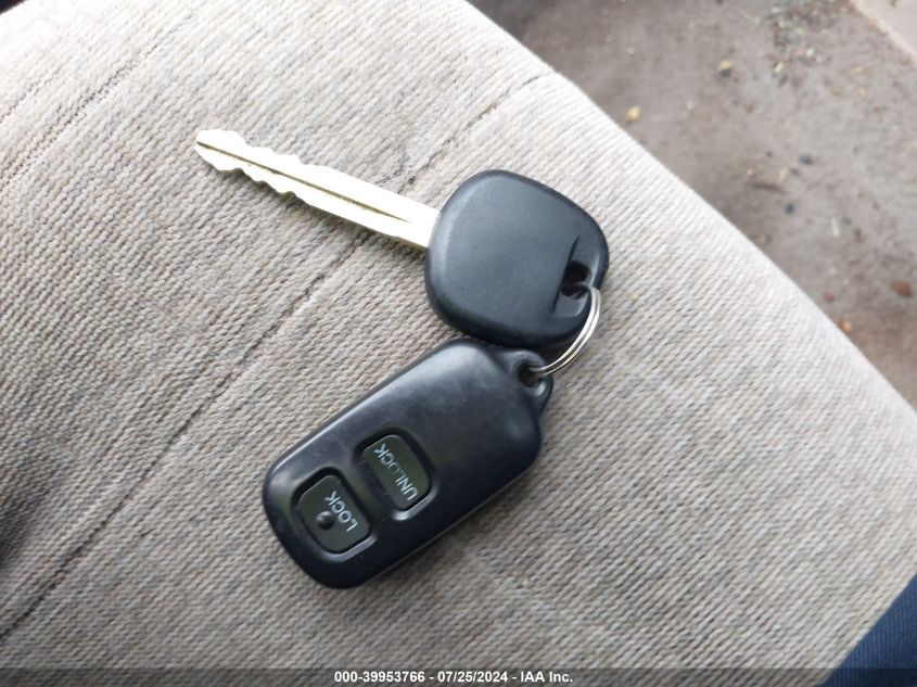 2003 Toyota Corolla Ce/Le VIN: JTDBR32E430028073 Lot: 39953766