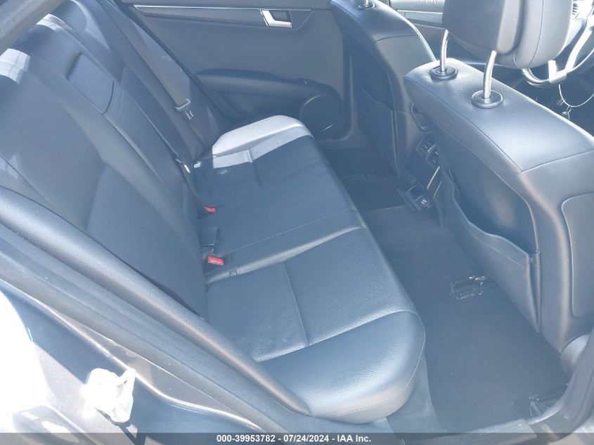 2013 Mercedes-Benz C 250 Luxury/Sport VIN: WDDGF4HB8DA802635 Lot: 39953782