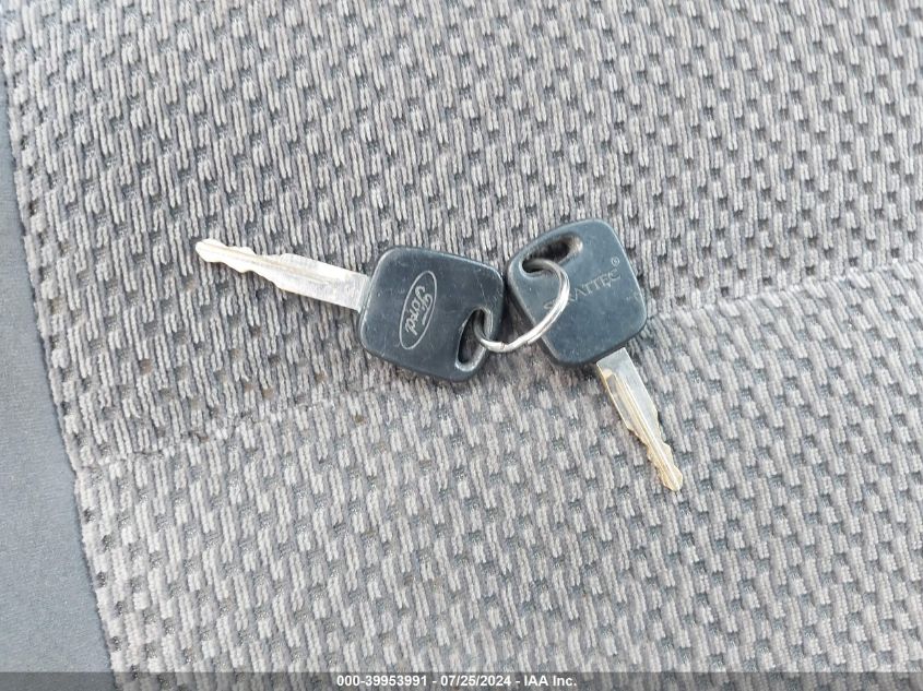 2002 Ford F-150 Lariat/Xlt VIN: 1FTRW08652KD61228 Lot: 39953991