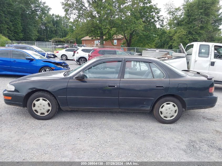 1994 Toyota Camry Le VIN: 4T1SK12EXRU355857 Lot: 39954130