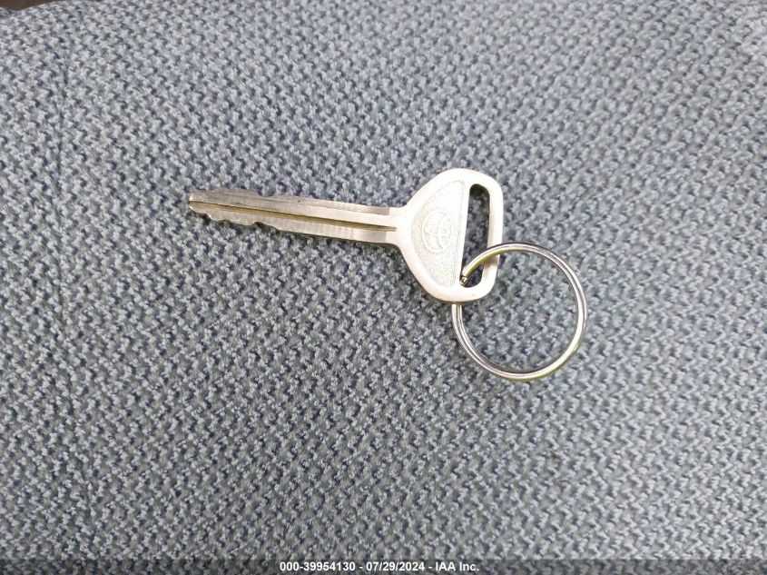 1994 Toyota Camry Le VIN: 4T1SK12EXRU355857 Lot: 39954130