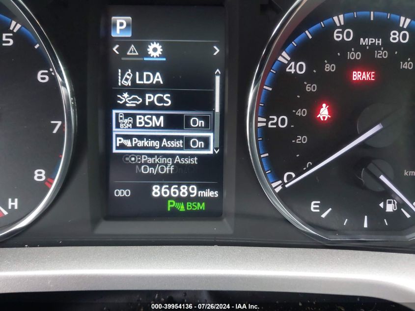 2017 Toyota Rav4 Limited/Platinum VIN: JTMYFREV0HJ118632 Lot: 39954136