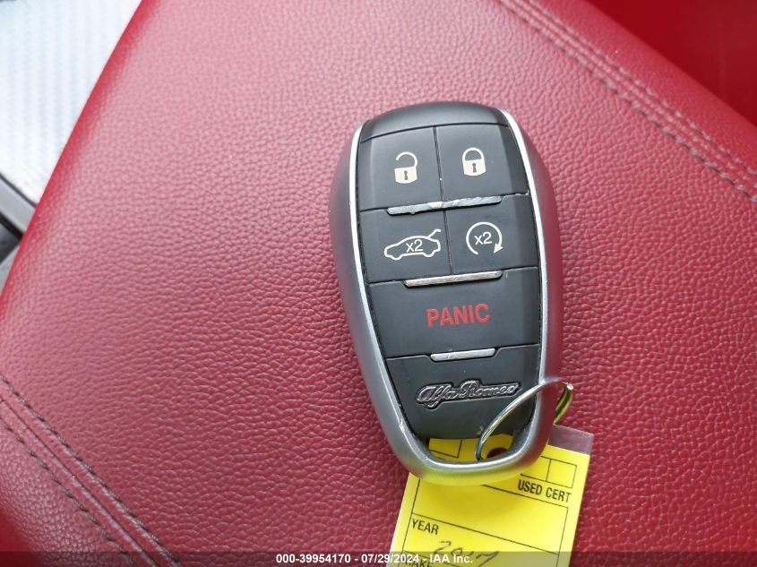 2017 Alfa Romeo Giulia VIN: ZARFAEBN1H7544027 Lot: 39954170