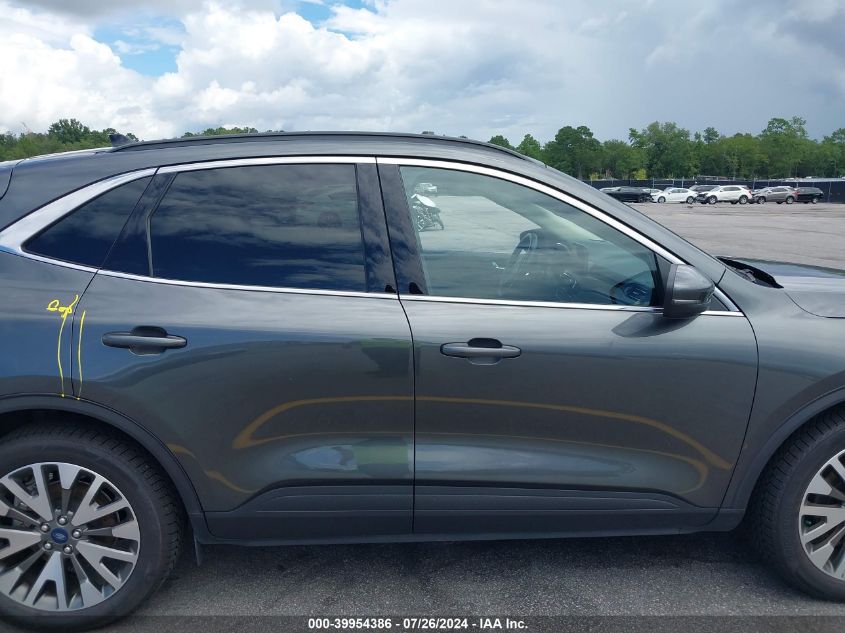 2020 Ford Escape Titanium VIN: 1FMCU9J90LUA67600 Lot: 39954386