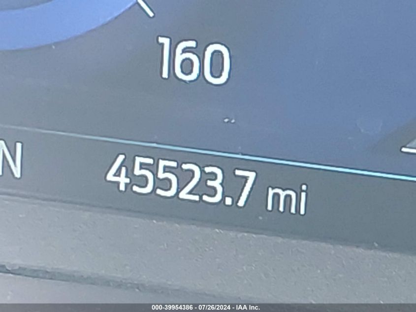 2020 Ford Escape Titanium VIN: 1FMCU9J90LUA67600 Lot: 39954386