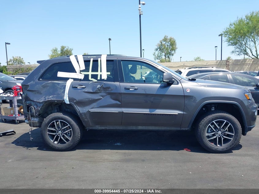 2018 JEEP GRAND CHEROKEE TRAILHAWK 4X4 - 1C4RJFLG4JC335603