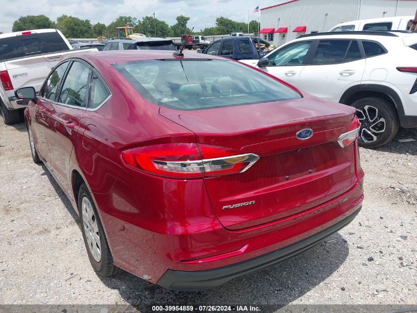 2019 Ford Fusion S VIN: 3FA6P0G7XKR113858 Lot: 39954859