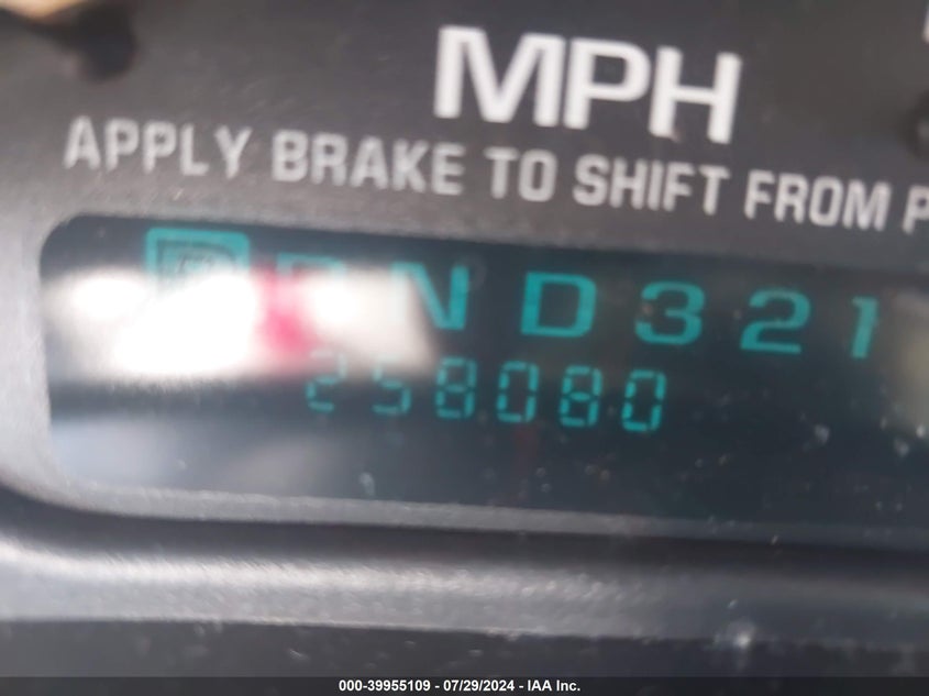 2002 Chevrolet Suburban 1500 Lt VIN: 1GNFK16ZX2J232643 Lot: 39955109