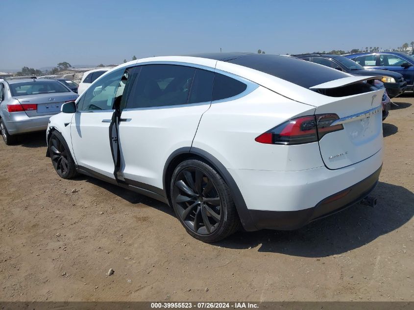 VIN 5YJXCBE21JF103538 2018 TESLA MODEL X no.3