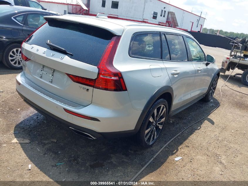 2022 Volvo V60 Cross Country T5 Momentum VIN: YV4102WK2N1086712 Lot: 39955541