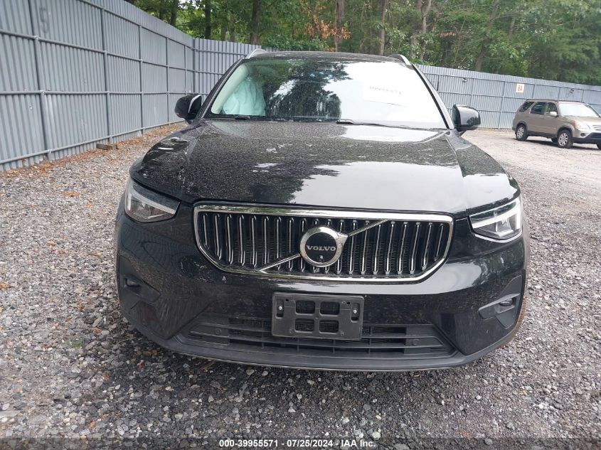 2023 Volvo Xc40 B5 Plus Bright Theme VIN: YV4L12UE2P2041933 Lot: 39955571