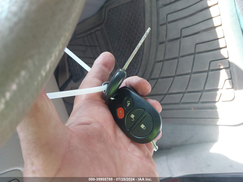 2004 Toyota Sienna Le VIN: 5TDBA23C44S003400 Lot: 39955789