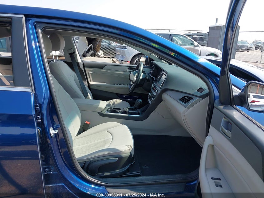 VIN 5NPE34AF1KH809584 2019 HYUNDAI SONATA SEL