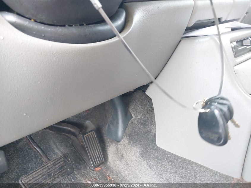 2002 Chevrolet Suburban 1500 Lt VIN: 3GNEC16Z22G203731 Lot: 39955938