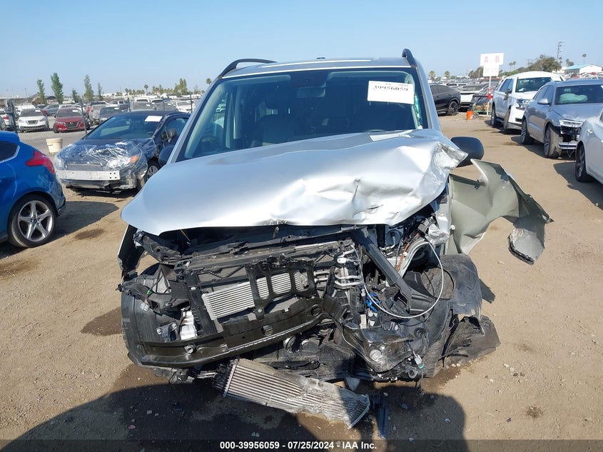 2022 MERCEDES-BENZ METRIS - W1YV0CEY7N4174181