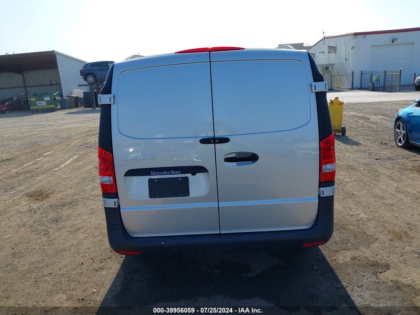 2022 MERCEDES-BENZ METRIS - W1YV0CEY7N4174181