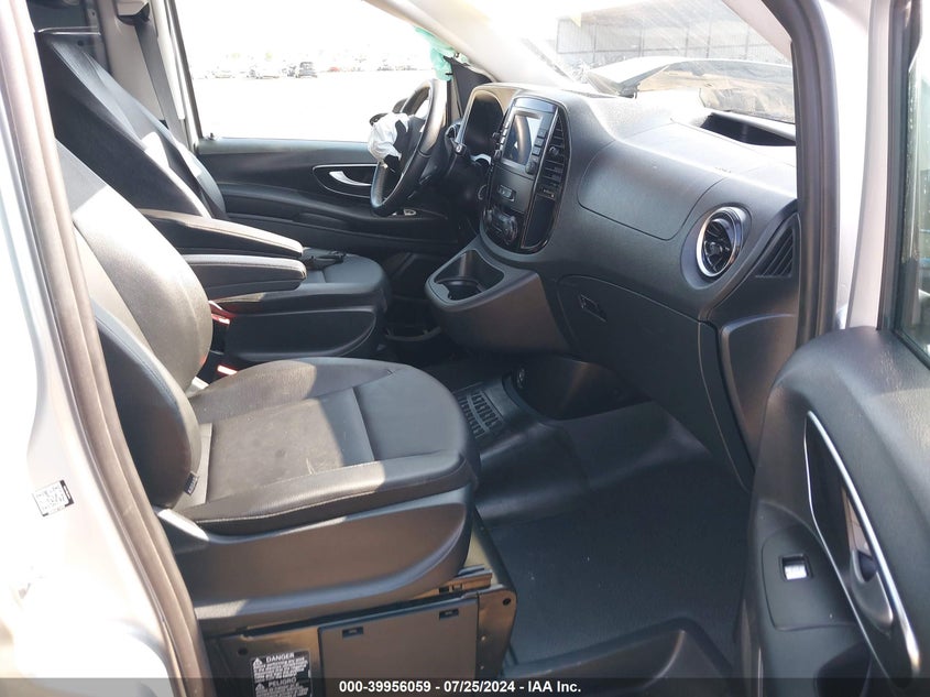 2022 MERCEDES-BENZ METRIS - W1YV0CEY7N4174181