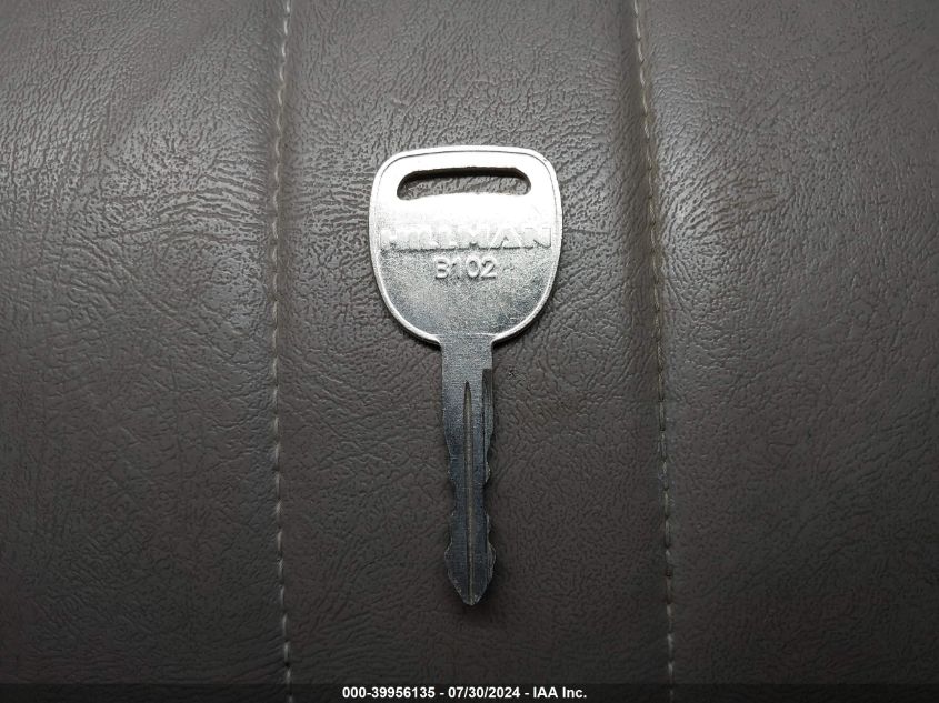 2004 Chevrolet Astro VIN: 1GCDM19X74B130976 Lot: 39956135